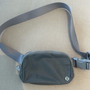 Lululemon Everywhere Belt Bag 1L